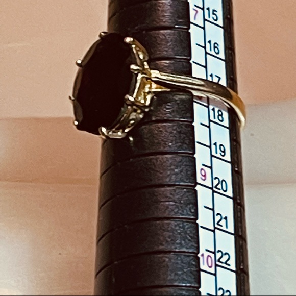 ❣️Splendid 14k Gold Vintage Oval Cut Garnet ring! Elegant and Classic! - Picture 7 of 15